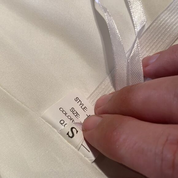 Women’s Elegant Ivory Short Prom Party Formal Dress Size S NWT **READ FLAW - Picture 9 of 11